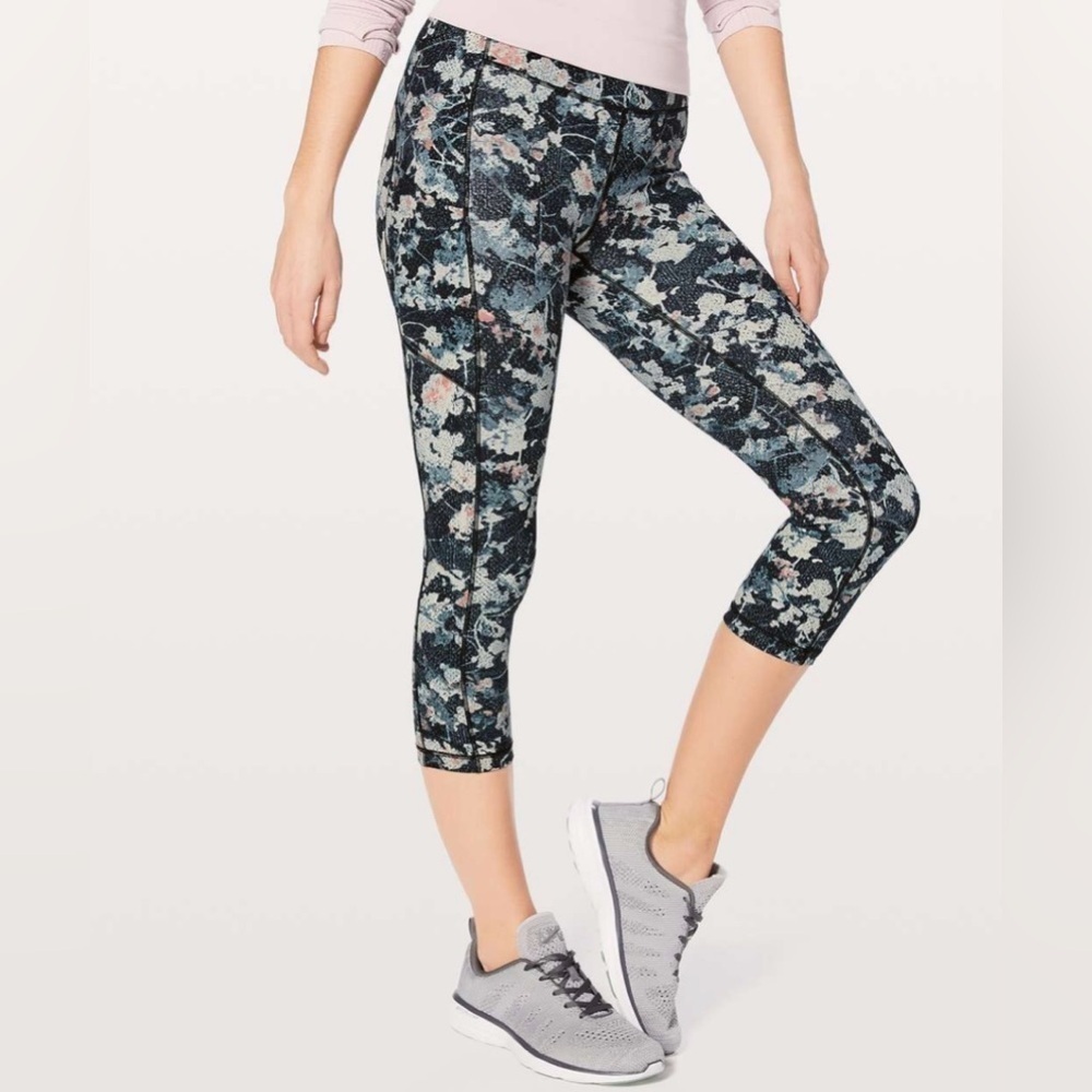 Lululemon - Speed Up Crop *21"